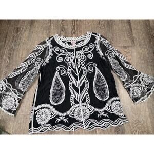 Chico's Embroidered Lace Top Blouse Bell Sleeve Black White Lace Size 1 Medium